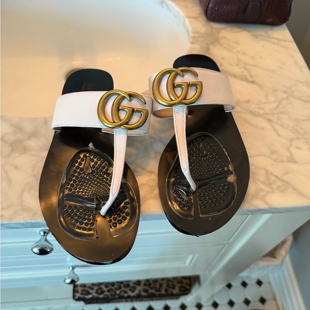 Gucci Women's Cream Paramour Sandals with Gold Logo